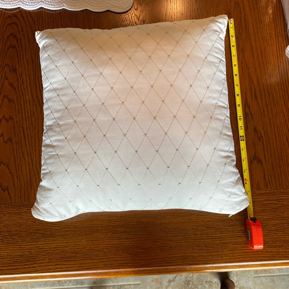 Decorative pillow
